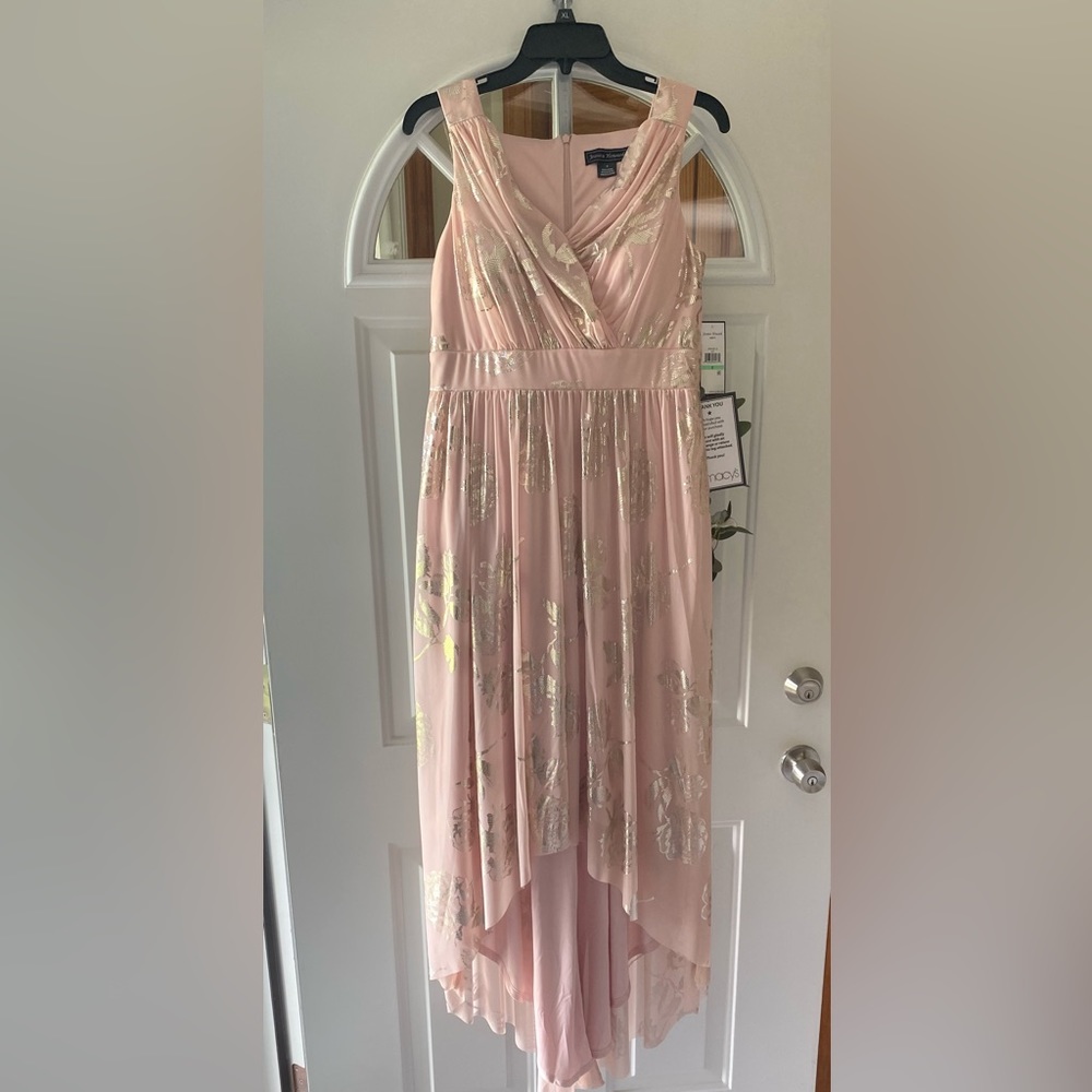 Jessica Howard blush pink dress